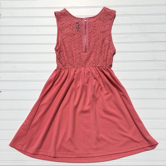 Wet Seal Dresses & Skirts - Floral Lace Coral Shift Summer Dress